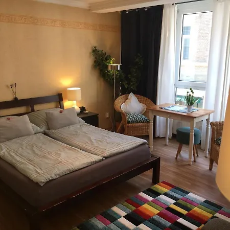 Perfectly Downtown / Mitten Im Geschehen דירה *