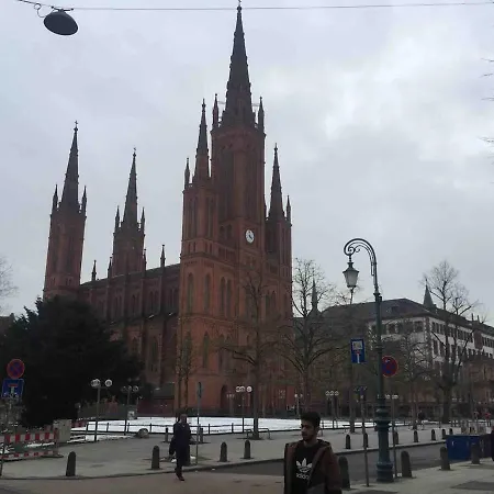 Perfectly Downtown / Mitten Im Geschehen *